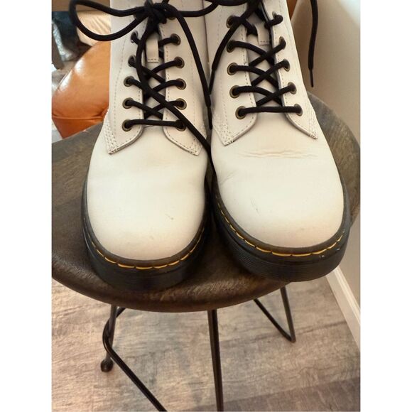 Dr. Martens Zavala White Lace Up Combat Boots sz 10 EUC - Picture 3 of 9